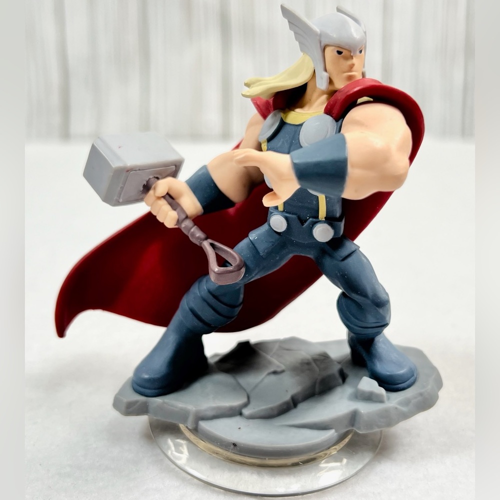 DISNEY INFINITY 2.0 Edition Marvel Super Heroes Thor Video Game Figure